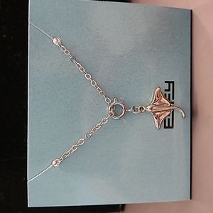 Effy Stingray Charm with Spring Ring Bail on 18" Costume Chain